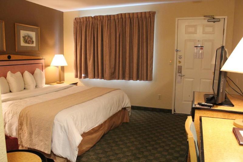 Fairbridge Inn & Suites Leavenworth Exteriör bild