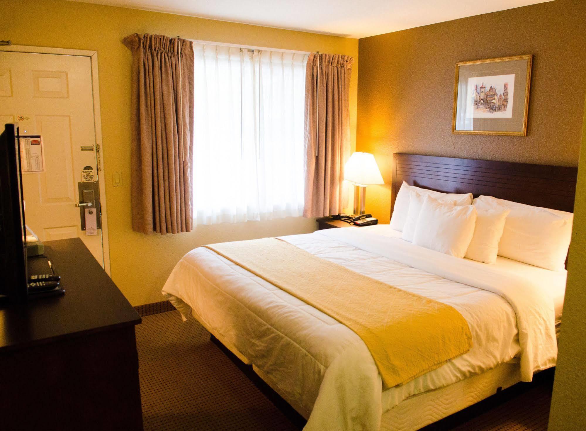 Fairbridge Inn & Suites Leavenworth Exteriör bild